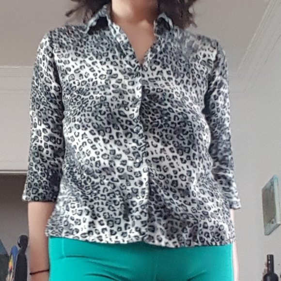 Leopard Print Petite Top - Picture 6 of 6